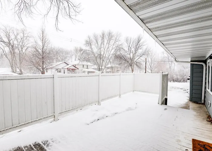 New Remodeled Townhome Close To Downtown Holiday home