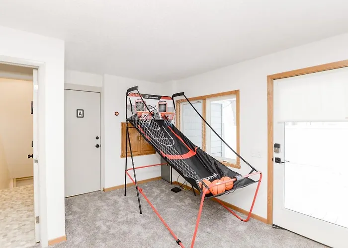 New Remodeled Townhome Close To Downtown Holiday home