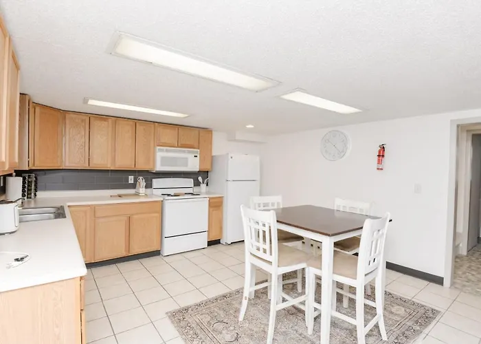 New Remodeled Townhome Close To Downtown Holiday home *